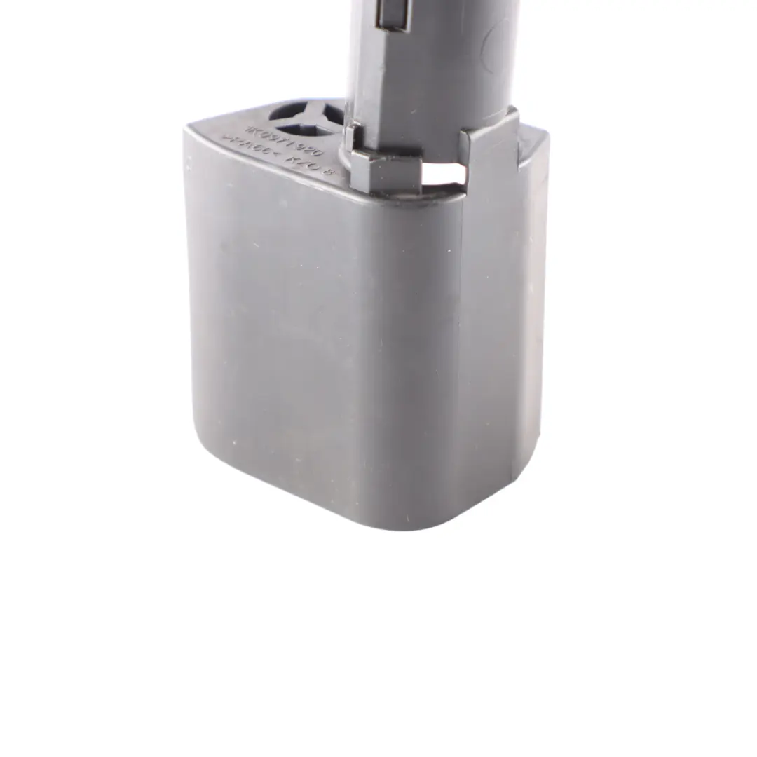 Audi A3 8P Battery Clamp Positivo più Polo Cavo di Protezione Pannello - SKU 1K0971920 - Numero di parte 1K0971920