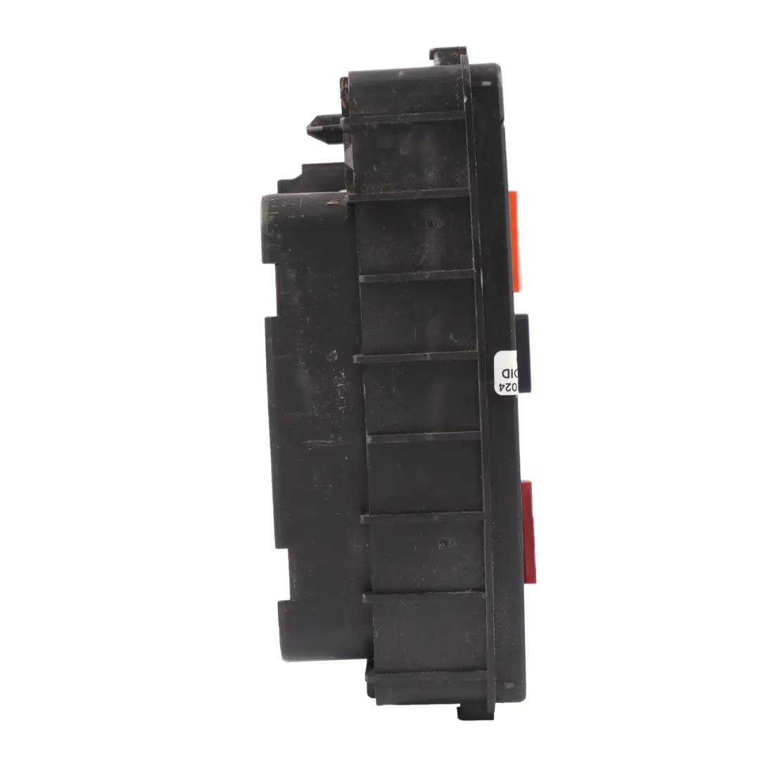 Fuse Box Control Unit Power Distribution to VW Volkswagen Caddy Maxi with Part number 1KO937125D VW Volkswagen Caddy Maxi Fuse Box Control Unit Power Distribution - SKU 1KO937125D - Part number 1KO937125D