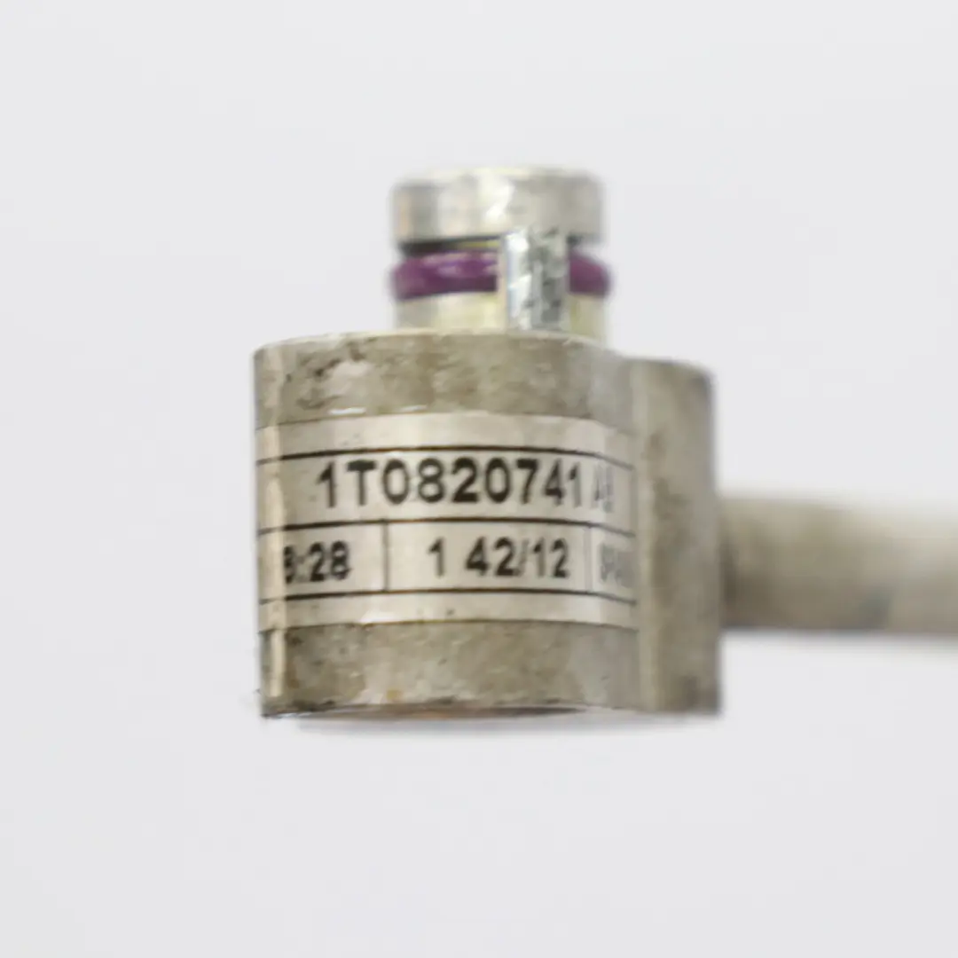 Klimaanlagenschlauch A/C Rohrleitung für VW Volkswagen Touran 1T mit Teilenummer 1T0820741AB VW Volkswagen Touran 1T Klimaanlagenschlauch A/C Rohrleitung - SKU 1T0820741AB - Teilenummer 1T0820741AB