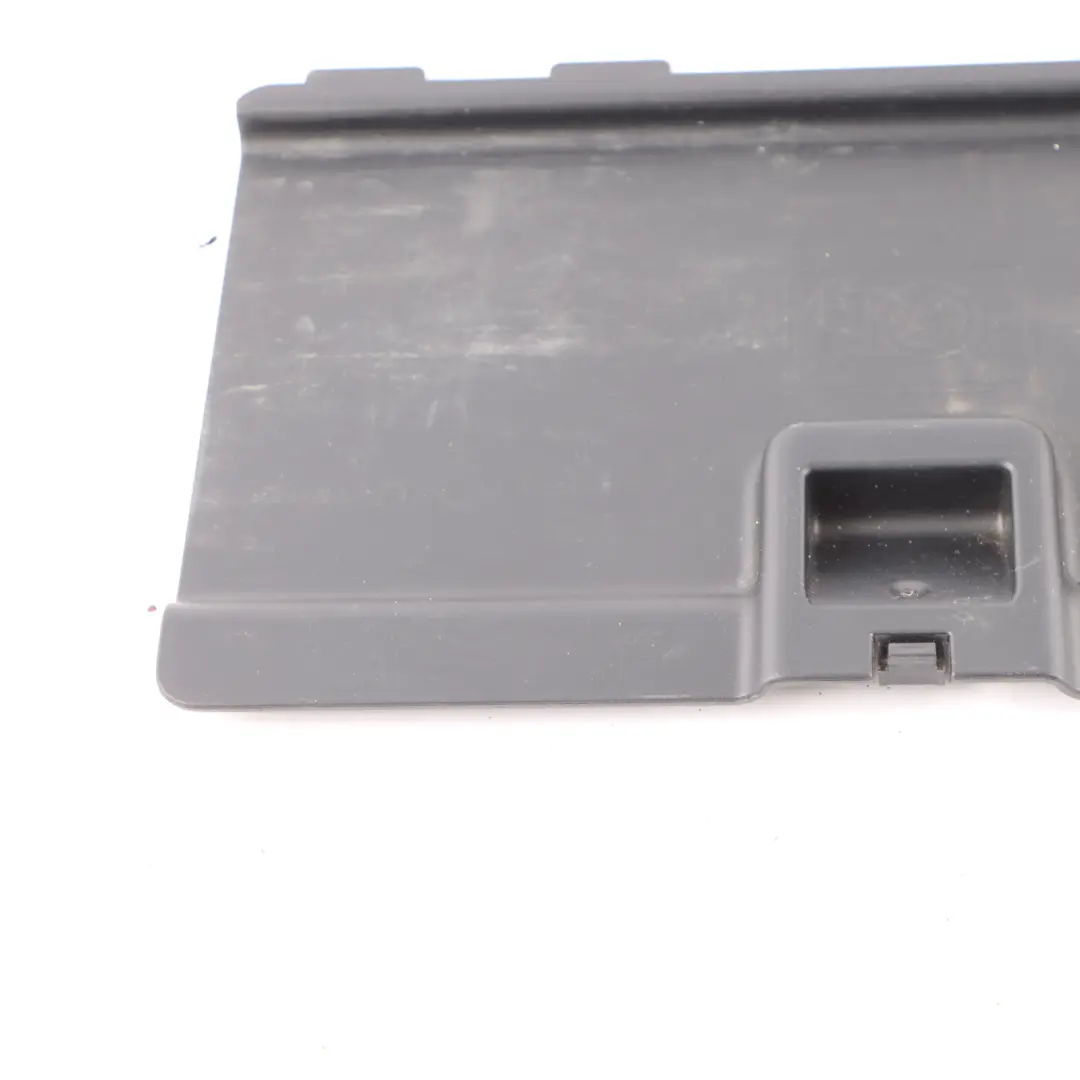 Panel embellecedor compartimento almacenamiento trasero para VW Touran 1T con número de pieza 1T0868845 VW Touran 1T Panel embellecedor compartimento almacenamiento trasero - SKU 1T0868845 - Número de pieza 1T0868845