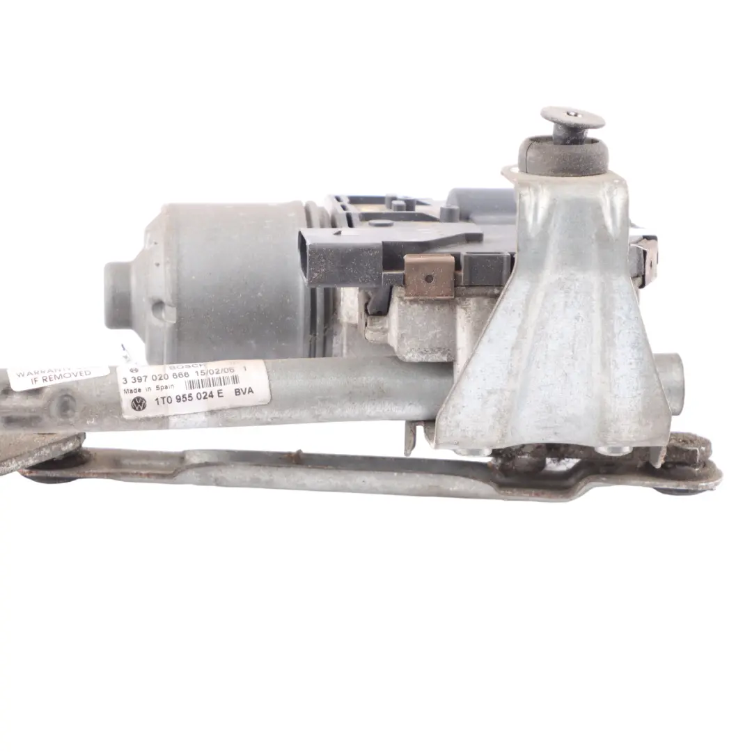 Wiper Linkage Motor Front Windscreen Right O/S to Volkswagen Touran 1T with Part number 1T0955024E Volkswagen Touran 1T Wiper Linkage Motor Front Windscreen Right O/S - SKU 1T0955024E - Part number 1T0955024E