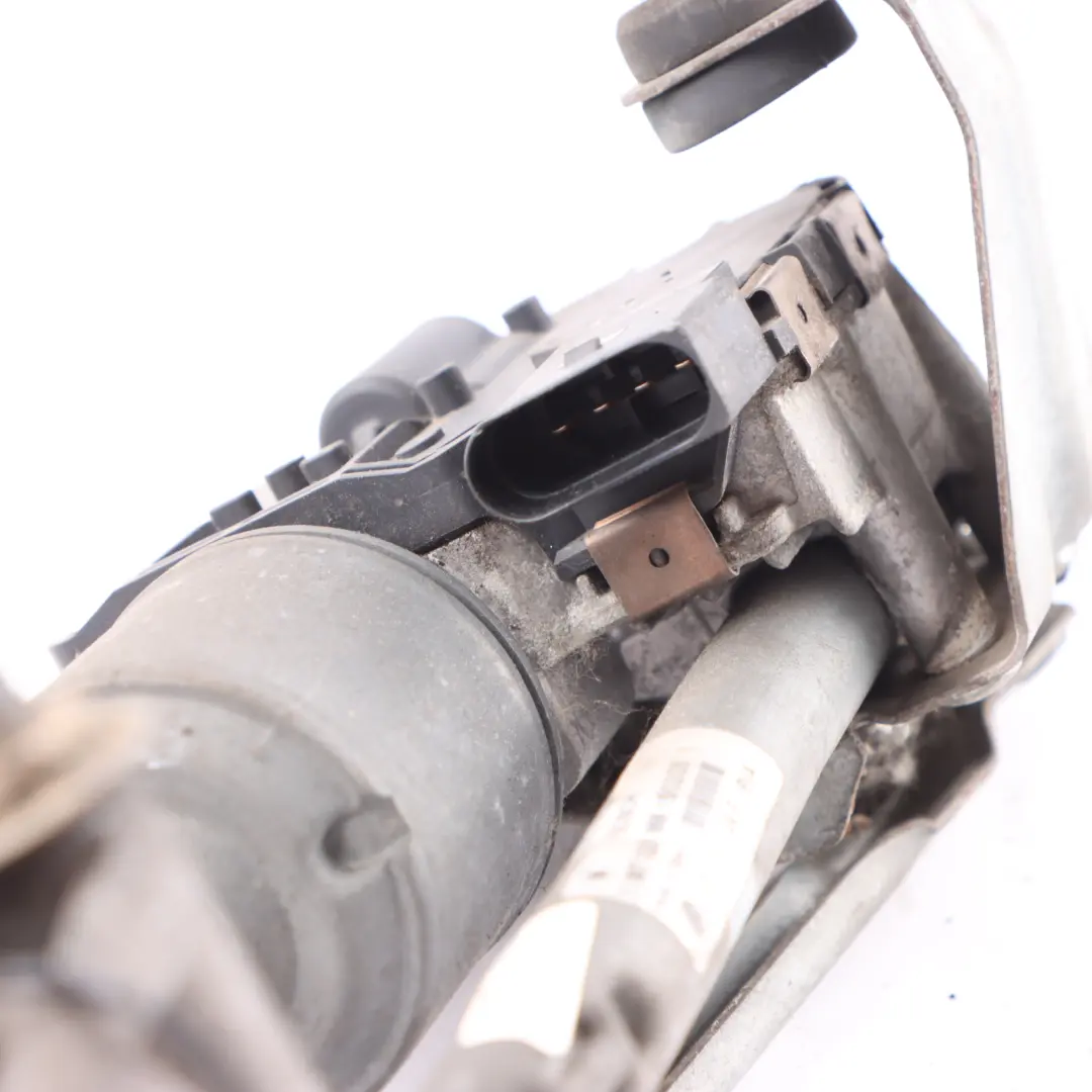 Wiper Linkage Motor Front Windscreen Right O/S to Volkswagen Touran 1T with Part number 1T0955024E Volkswagen Touran 1T Wiper Linkage Motor Front Windscreen Right O/S - SKU 1T0955024E - Part number 1T0955024E