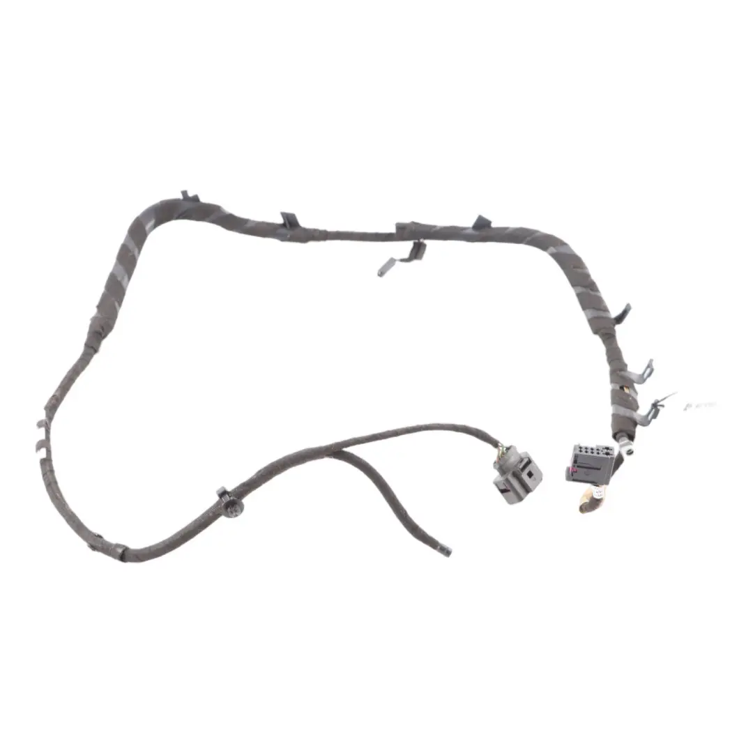 Trunk Tailgate Rear Right O/S Plug Socket Wiring to Volkswagen VW Touran with Part number 1T0971148 Volkswagen VW Touran Trunk Tailgate Rear Right O/S Plug Socket Wiring - SKU 1T0971148 - Part number 1T0971148