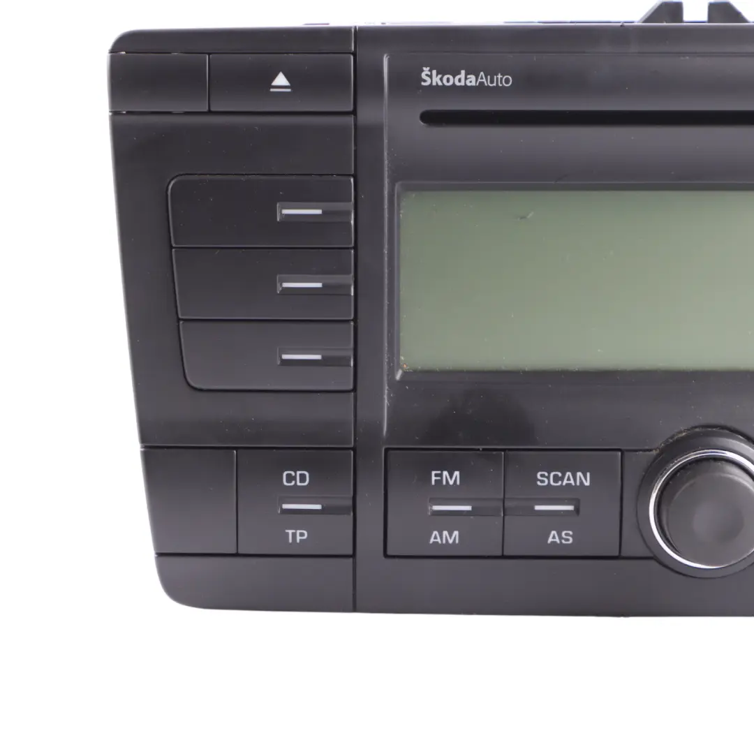 Radio Control Autoradio Unidad Principal Stream MP3 para Skoda Octavia II con número de pieza 1Z0035161C Skoda Octavia II Radio Control Autoradio Unidad Principal Stream MP3 - SKU 1Z0035161C - Número de pieza 1Z0035161C