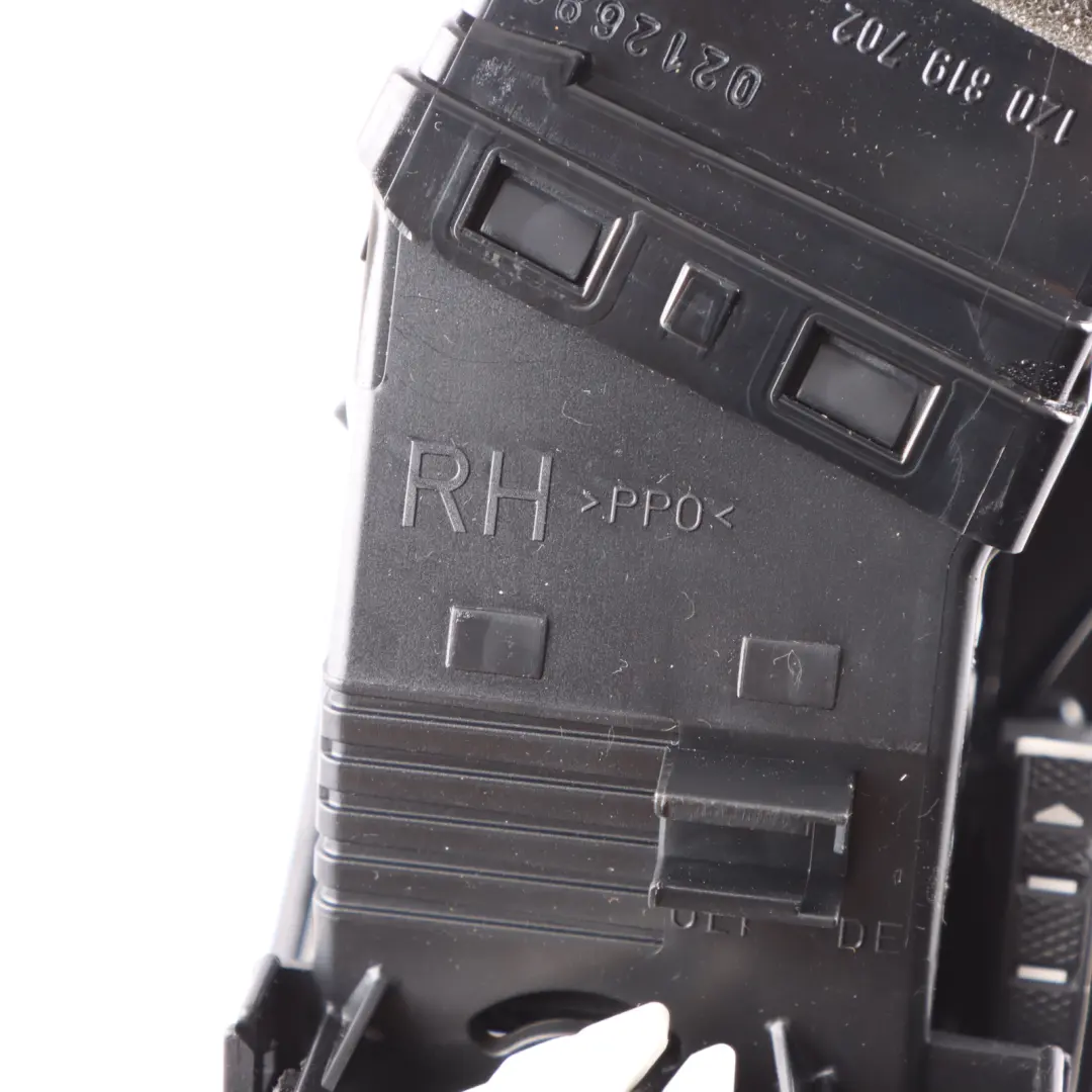 Mk2 Dashboard Air Vent Dash Right O/S Nozzle Grille to Skoda Octavia with Part number 1Z0819702 Skoda Octavia Mk2 Dashboard Air Vent Dash Right O/S Nozzle Grille - SKU 1Z0819702 - Part number 1Z0819702