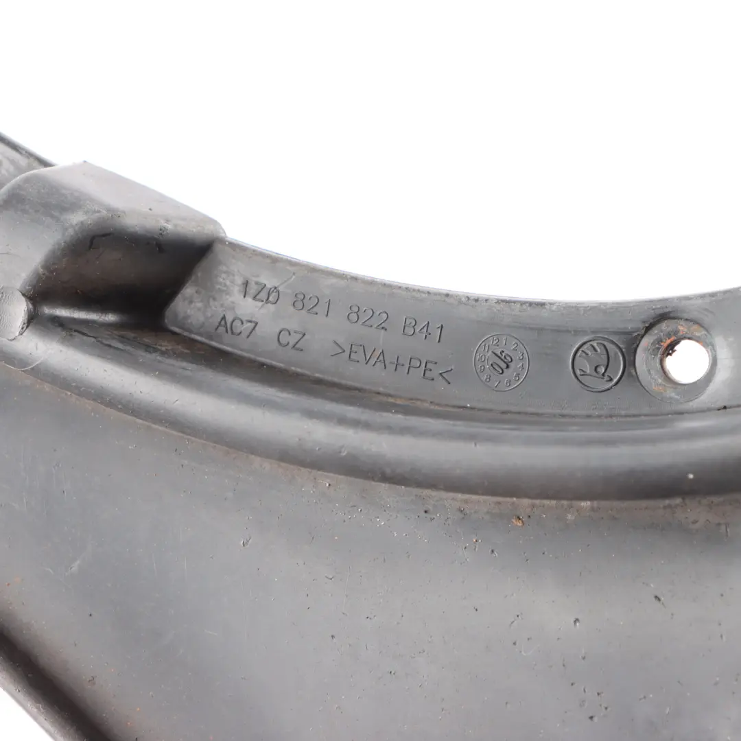 Paraspruzzi Posteriore Destro Pannello per Skoda Octavia II con numero di parte 1Z0821822 Skoda Octavia II Paraspruzzi Posteriore Destro Pannello - SKU 1Z0821822 - Numero di parte 1Z0821822