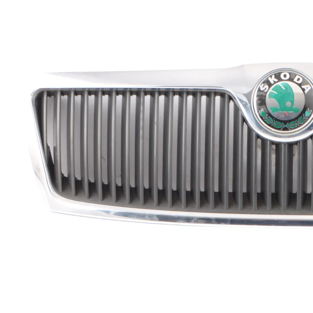 Skoda Octavia II Centre Upper Front Grille Radiator Panel - SKU 1Z0853668 - Part number 1Z0853668