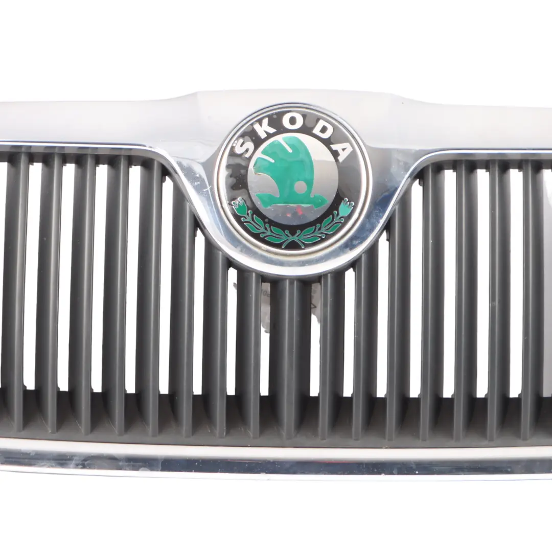 Skoda Octavia II Centre Upper Front Grille Radiator Panel - SKU 1Z0853668 - Part number 1Z0853668
