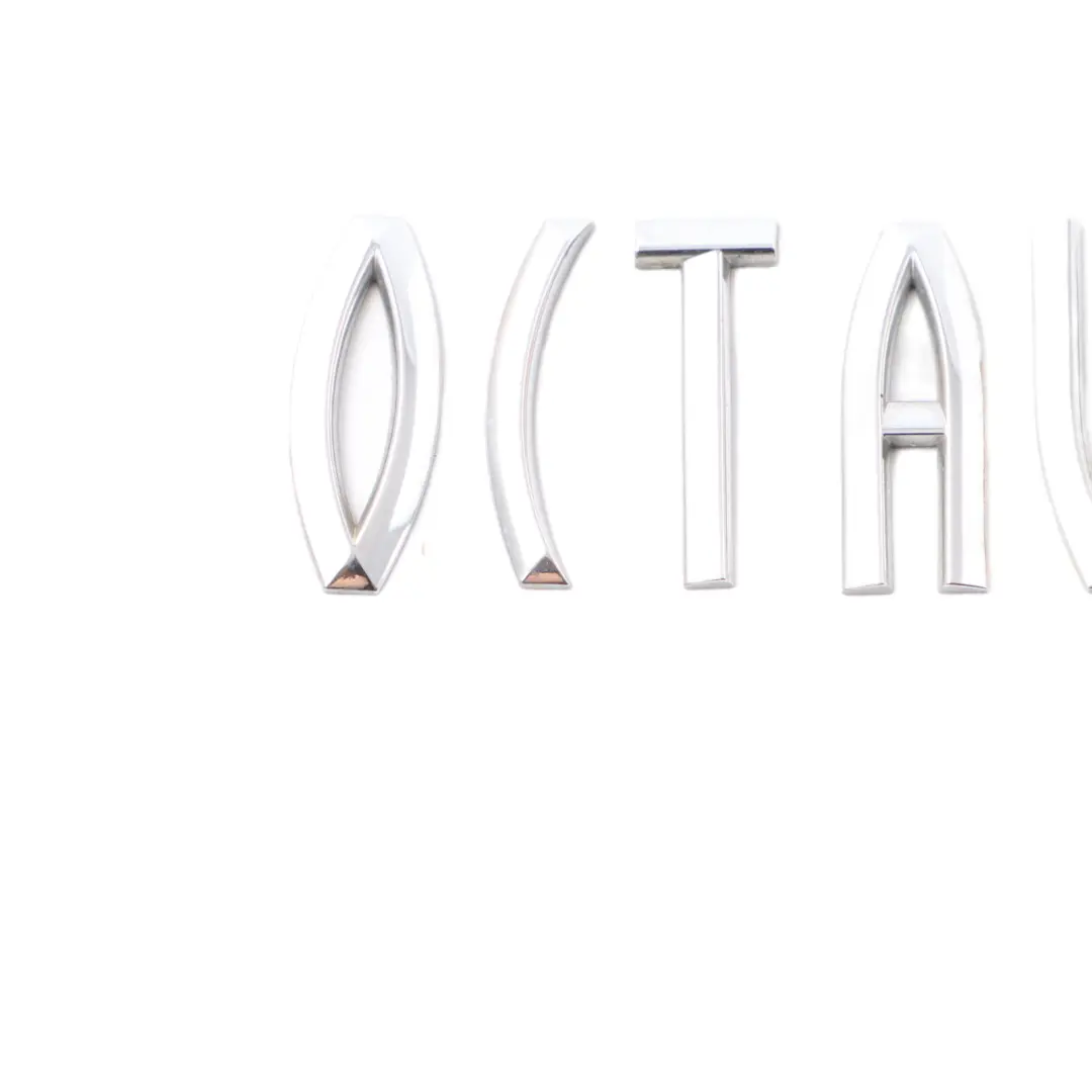 Skoda Octavia II Emblema Maletero Tapa Trasera logotipo Puerta - SKU 1Z0853687 - Número de pieza 1Z0853687