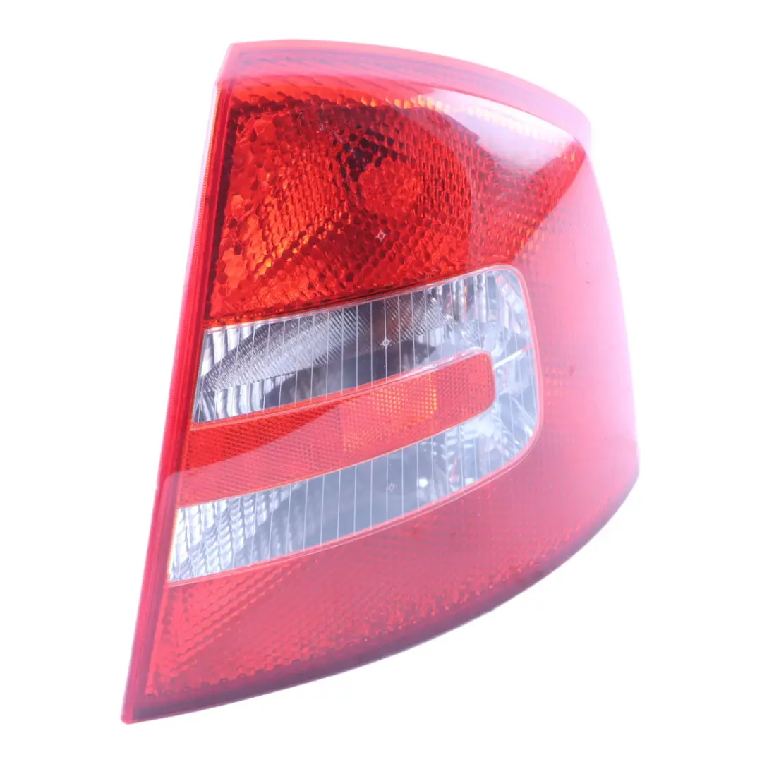 Mk2 Taillight Tail Light Lamp Side Panel Rear Right O/S to Skoda Octavia with Part number 1Z5945112A Skoda Octavia Mk2 Taillight Tail Light Lamp Side Panel Rear Right O/S - SKU 1Z5945112A - Part number 1Z5945112A