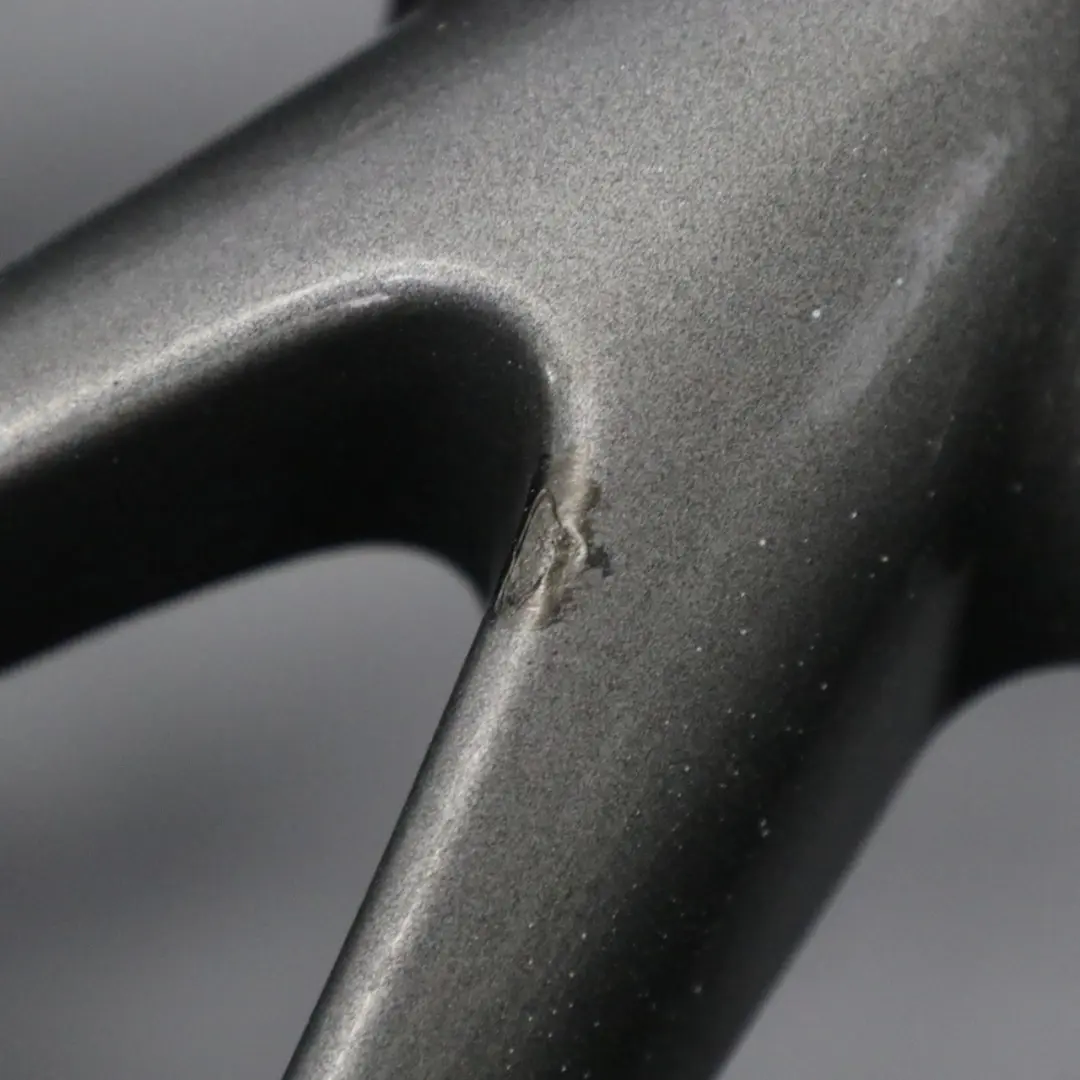 Roue arrière grise Jante en alliage V spoke 72 18" 8,5J ET:50 pour BMW E46 à propos du numéro de pièce 2229155 BMW E46 Roue arrière grise Jante en alliage V spoke 72 18" 8,5J ET:50 - SKU 2229155-4 - Numéro de pièce 2229155