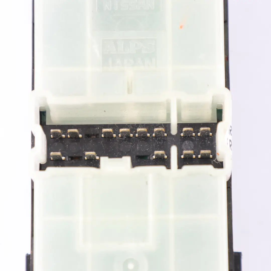 Window Switch Regulator Panel Front Right O/S Unit to Nissan Qashqai J10 with Part number 25401JD00A Nissan Qashqai J10 Window Switch Regulator Panel Front Right O/S Unit - SKU rhd-25401JD00A - Part number 25401JD00A