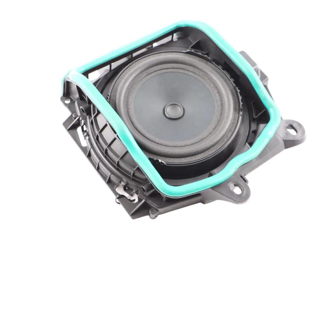 Subwoofer Altoparlante Bassi Toni Bassi Sinistro per BMW G20 G21 con numero di parte 2622565 BMW G20 G21 Subwoofer Altoparlante Bassi Toni Bassi Sinistro - SKU 2622565 - Numero di parte 2622565