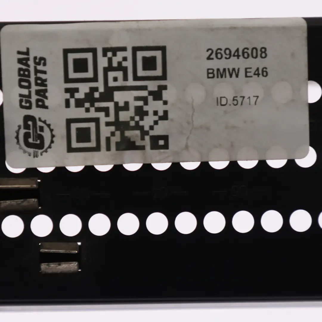 Pannello laterale anteriore destro parafango griglia per BMW E46 M3 Cabrio con numero di parte 2694608 BMW E46 M3 Cabrio Pannello laterale anteriore destro parafango griglia - SKU 2694608 - Numero di parte 2694608