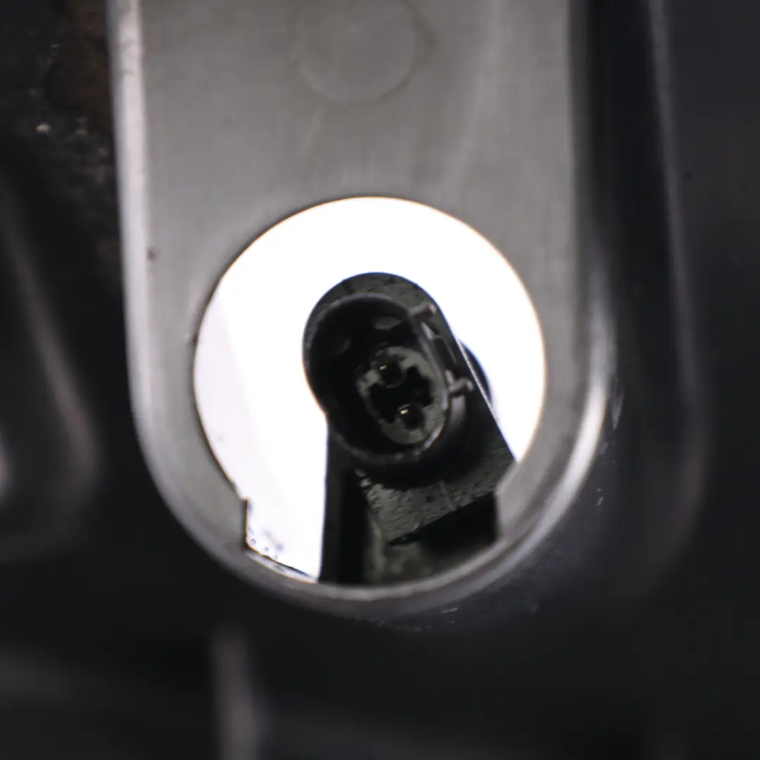 BMW E46 M3 Delantero Izquierdo Tapa Paso de Rueda - SKU 2695663 - Número de pieza 2695663
