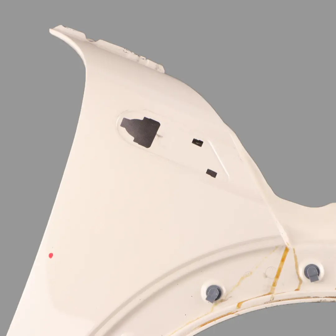 Cache Aile Avant Droite Blanc Poivre - 850 pour Mini R56 R57 à propos du numéro de pièce 2754726 Mini R56 R57 Cache Aile Avant Droite Blanc Poivre - 850 - SKU 2754726-PW11 - Numéro de pièce 2754726
