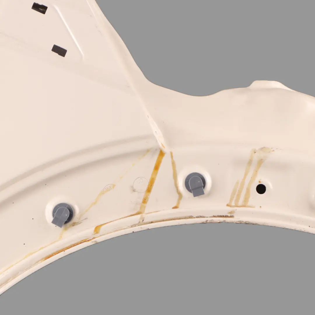 Cache Aile Avant Droite Blanc Poivre - 850 pour Mini R56 R57 à propos du numéro de pièce 2754726 Mini R56 R57 Cache Aile Avant Droite Blanc Poivre - 850 - SKU 2754726-PW11 - Numéro de pièce 2754726