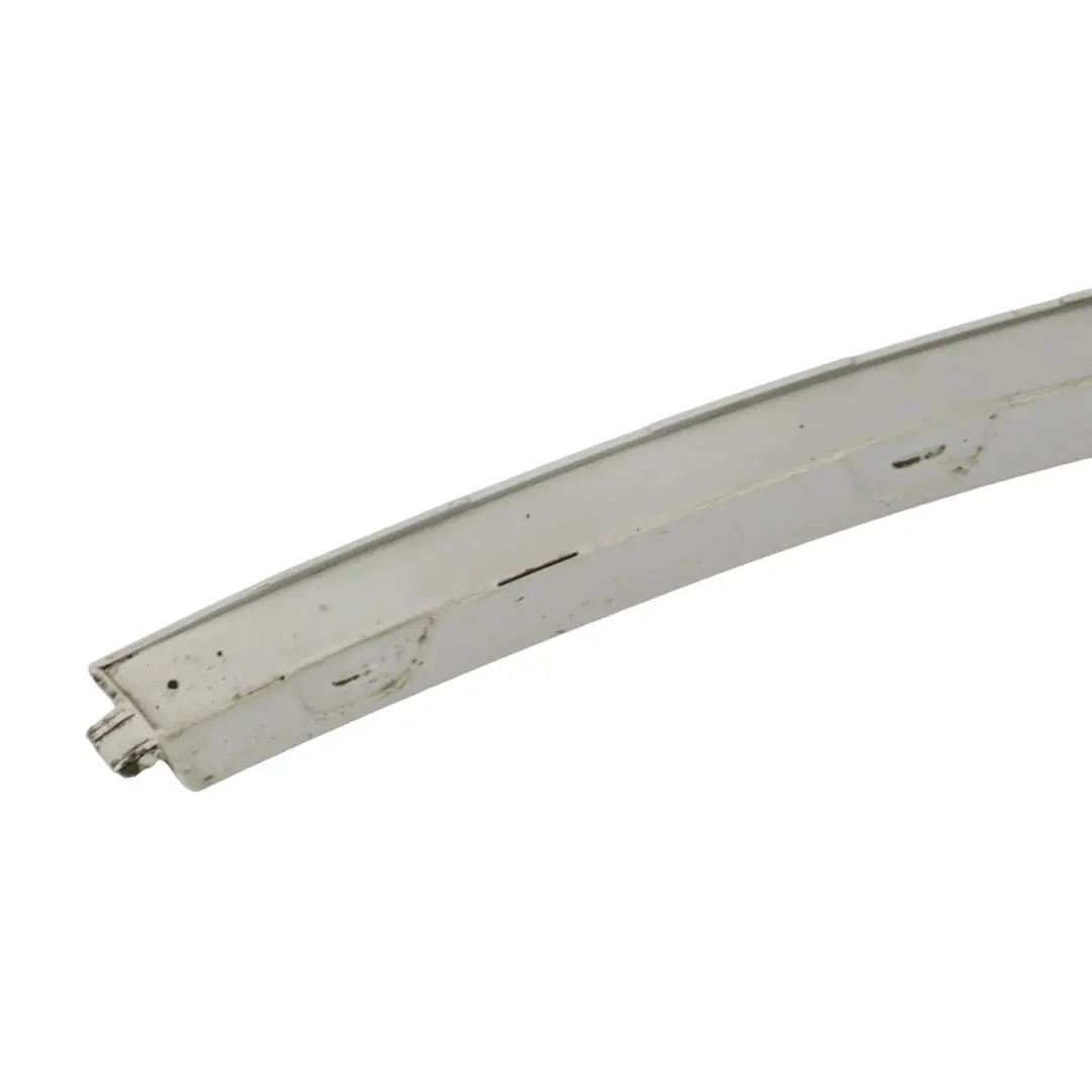 BMW X1 E84 Enjoliveur de passage de roue Aile Avant Gauche Mineral White - A96 - SKU 2990165-MW - Numéro de pièce 2990165
