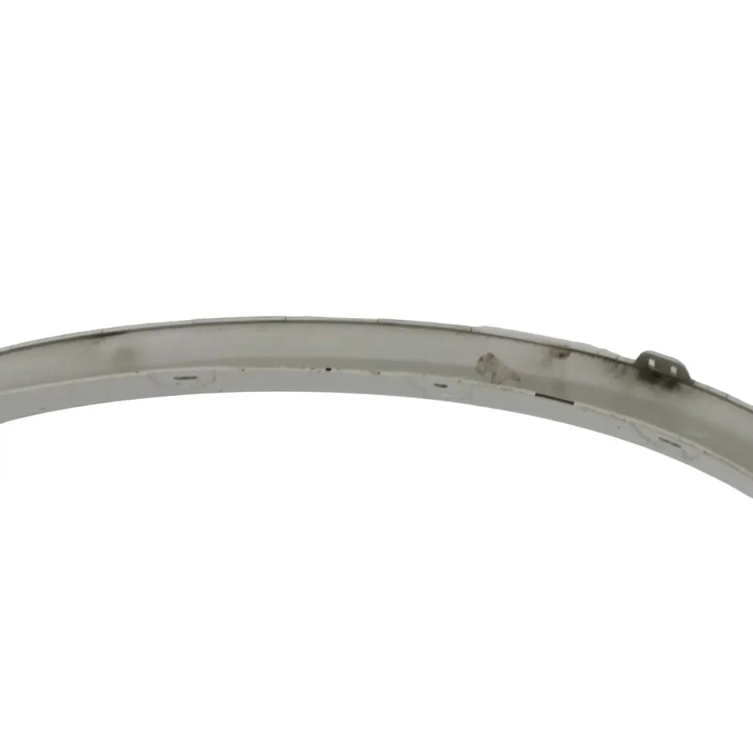 BMW X1 E84 Enjoliveur de passage de roue Aile Avant Gauche Mineral White - A96 - SKU 2990165-MW - Numéro de pièce 2990165