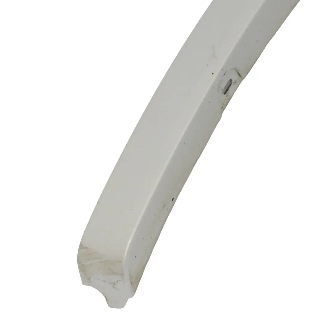BMW X1 E84 Enjoliveur de passage de roue Aile Avant Gauche Mineral White - A96 - SKU 2990165-MW - Numéro de pièce 2990165