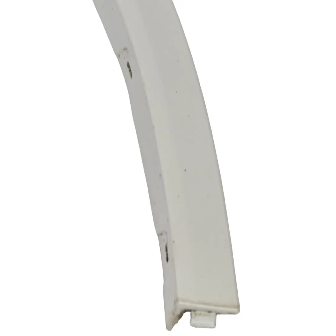 BMW X1 E84 Enjoliveur de passage de roue Aile Avant Gauche Mineral White - A96 - SKU 2990165-MW - Numéro de pièce 2990165