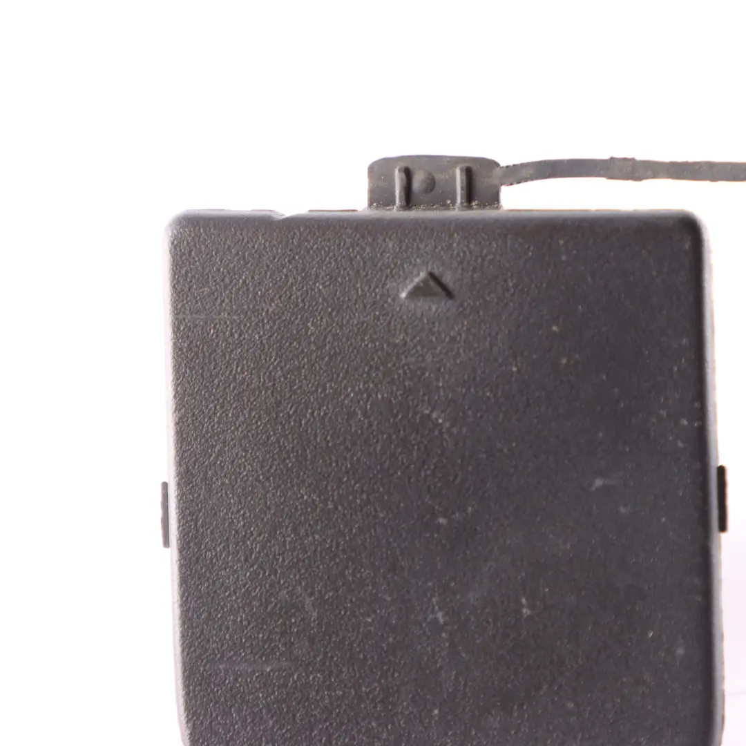 trasera derecha parachoques remolque gancho de ojo tapa de la aleta Trim para BMW E84 con número de pieza 2990610 BMW E84 trasera derecha parachoques remolque gancho de ojo tapa de la aleta Trim - SKU 2990610 - Número de pieza 2990610