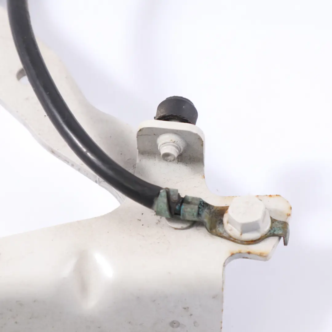 Charnière de capot BMW X1 E84 Gauche Mineralweiss Blanc - A96 2990359 pour à propos du numéro de pièce 2993149 Charnière de capot BMW X1 E84 Gauche Mineralweiss Blanc - A96 2990359 - SKU 2993149-MW - Numéro de pièce 2993149