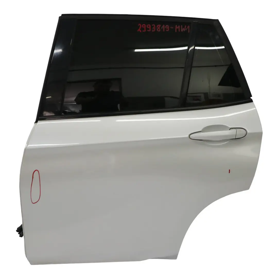 Puerta Trasera Izquierda Mineralweiss Blanco Mineral Metalizado - A96 para BMW X1 E84 con número de pieza 2993819 BMW X1 E84 Puerta Trasera Izquierda Mineralweiss Blanco Mineral Metalizado - A96 - SKU 2993819-MW1 - Número de pieza 2993819