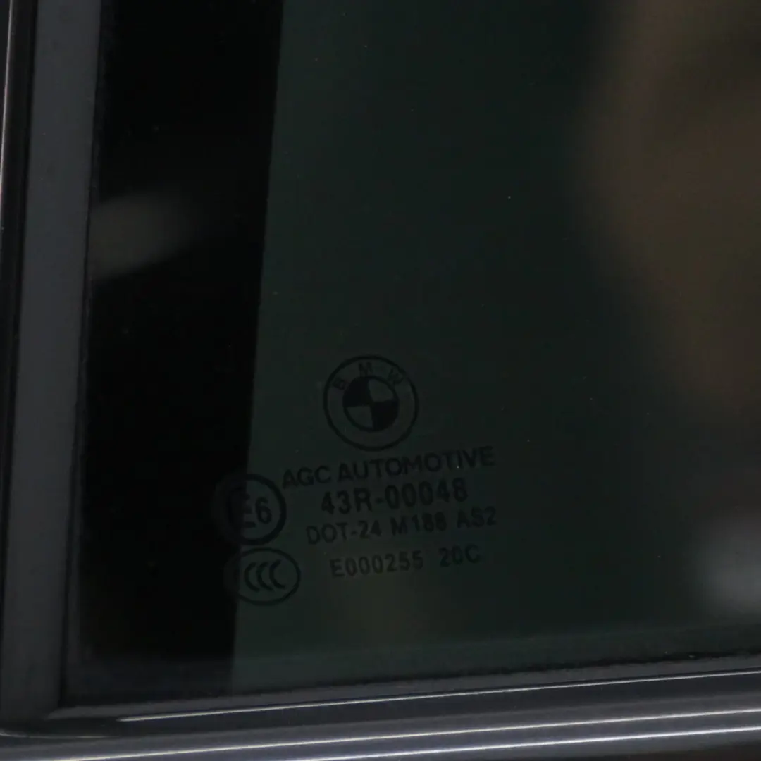 Drzwi Lewe Tylne Mineralweiss Biały Metalik - A96 do BMW X1 E84 o numerze 2993819 BMW X1 E84 Drzwi Lewe Tylne Mineralweiss Biały Metalik - A96 - SKU 2993819-MW1 - Numer Części 2993819