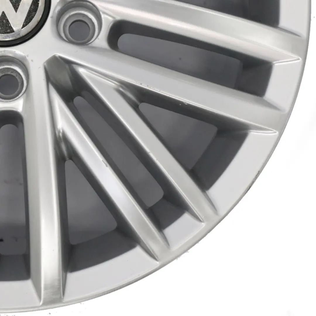 Silberne Leichtmetallfelge 16" 6J ET:50 für VW Volkswagen Caddy mit Teilenummer 2K5601025J VW Volkswagen Caddy Silberne Leichtmetallfelge 16" 6J ET:50 - SKU 2K5601025J-2 - Teilenummer 2K5601025J