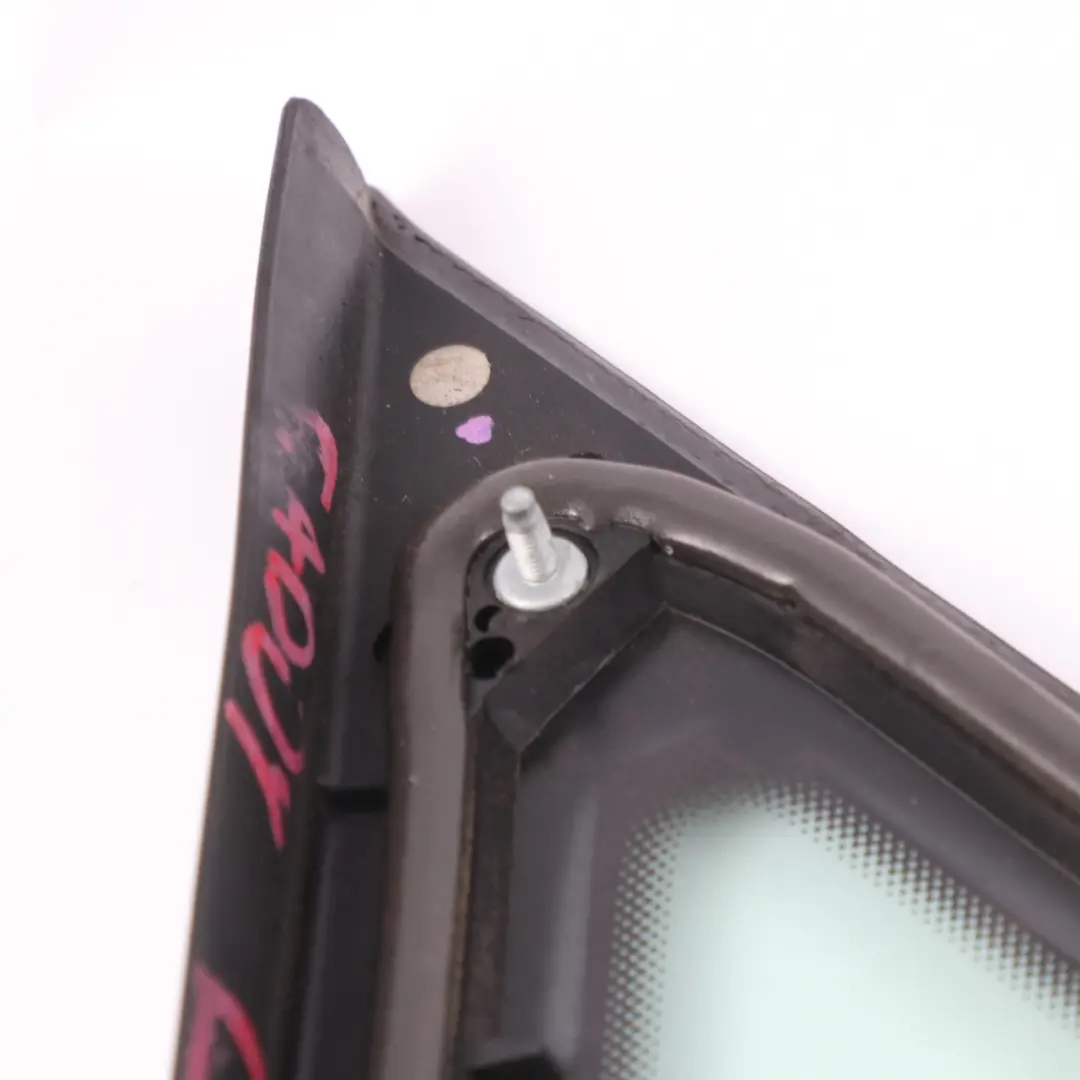 Volkswagen Caddy 2K Triangle de verre de la vitre de la porte avant gauche AS2 - SKU 2K5845411 - Numéro de pièce 2K5845411