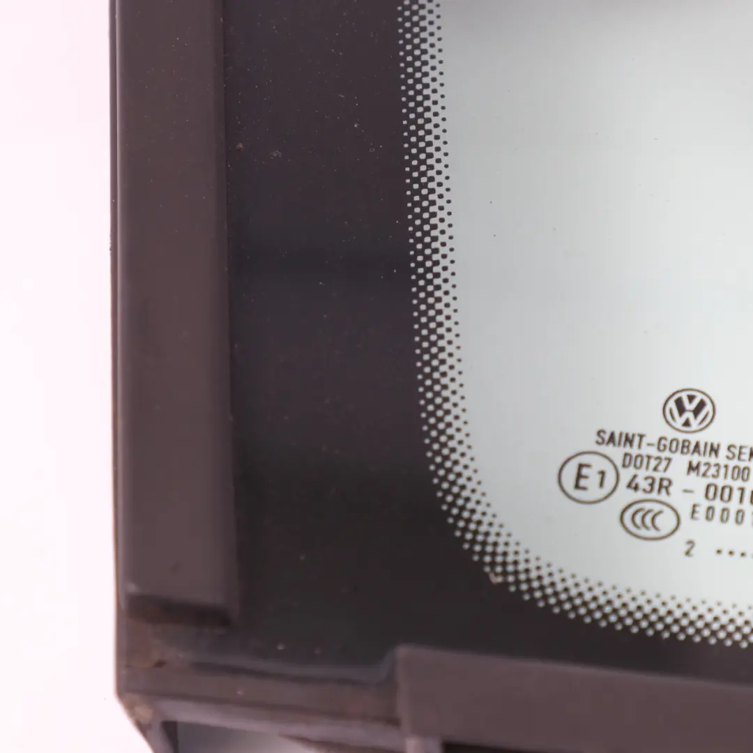 Szyba Karoseryjna Trójkąt Prawy Przód AS2 do Volkswagen Touran 1T o numerze 2K5845412 Volkswagen Touran 1T Szyba Karoseryjna Trójkąt Prawy Przód AS2 - SKU 2K5845412 - Numer Części 2K5845412