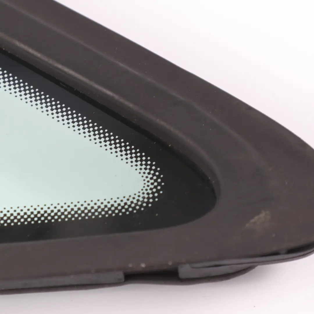 2K Quarter Window Front Door Right Side O/S Glass Triangle AS2 to Volkswagen Caddy with Part number 2K5845412 Volkswagen Caddy 2K Quarter Window Front Door Right Side O/S Glass Triangle AS2 - SKU 2K5845412 - Part number 2K5845412