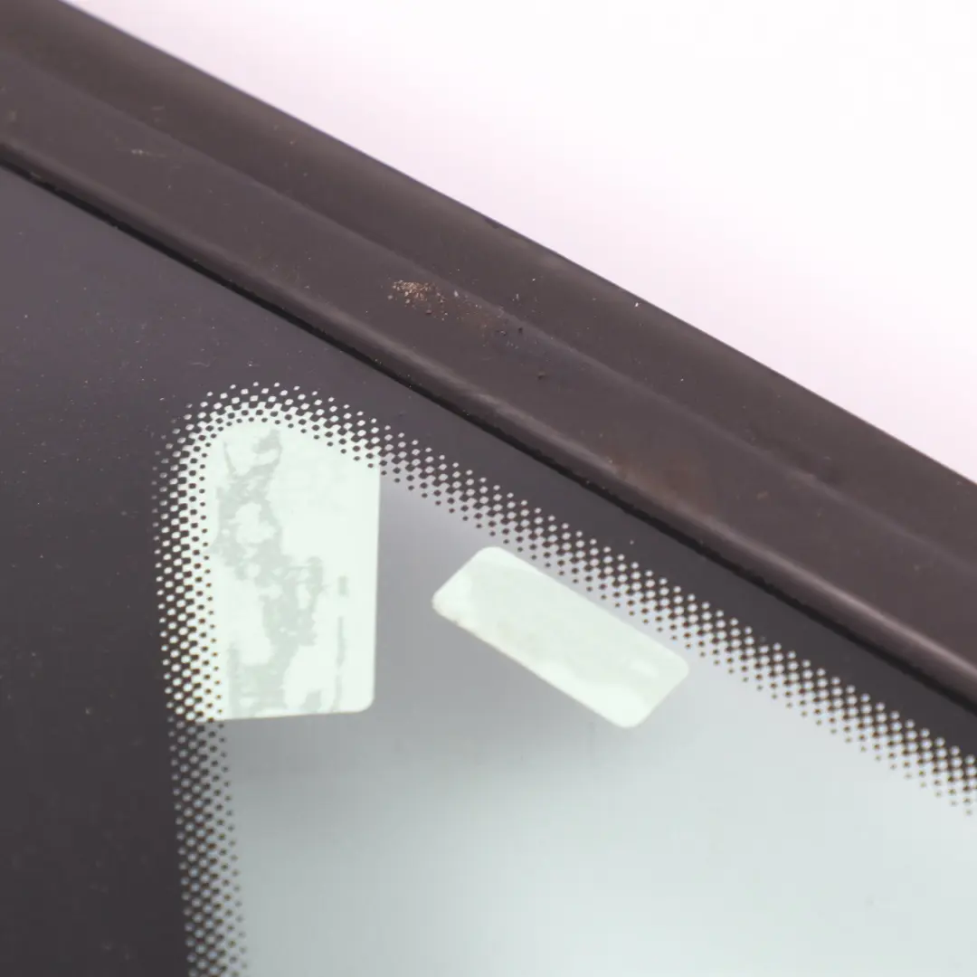 2K Cuarto Ventana Puerta Delantera Lado Derecho Triángulo AS2 para Volkswagen Caddy con número de pieza 2K5845412 Volkswagen Caddy 2K Cuarto Ventana Puerta Delantera Lado Derecho Triángulo AS2 - SKU 2K5845412 - Número de pieza 2K5845412