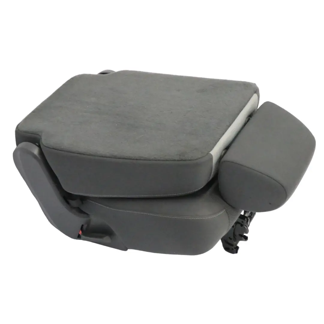 Asiento Trasero Derecho Gris Antracita para VW Volkswagen Caddy Maxi III con número de pieza 2K5883456AE VW Volkswagen Caddy Maxi III Asiento Trasero Derecho Gris Antracita - SKU 2K5883456AE - Número de pieza 2K5883456AE