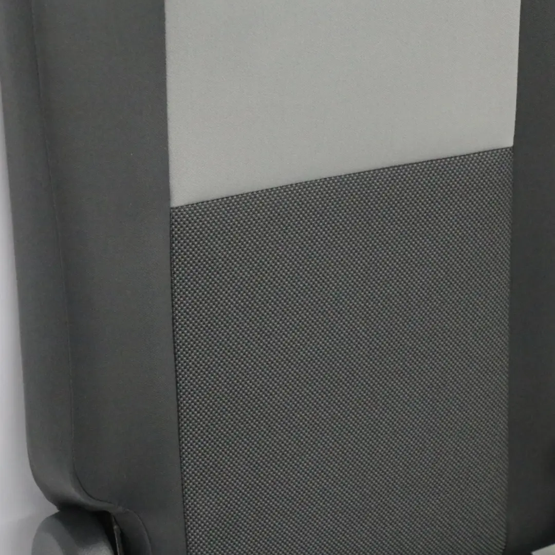 Asiento Trasero Izquierdo Gris Antracita para VW Volkswagen Caddy Maxi III con número de pieza 2K5883805R VW Volkswagen Caddy Maxi III Asiento Trasero Izquierdo Gris Antracita - SKU 2K5883805R - Número de pieza 2K5883805R