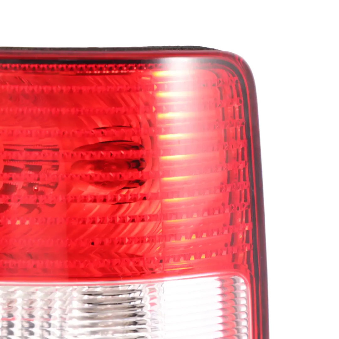 Hinten Rechts Rücklicht Koffer Raum Klappe für VW Volkswagen Caddy Maxi mit Teilenummer 2K5945096J VW Volkswagen Caddy Maxi Hinten Rechts Rücklicht Koffer Raum Klappe - SKU 2K5945096J - Teilenummer 2K5945096J