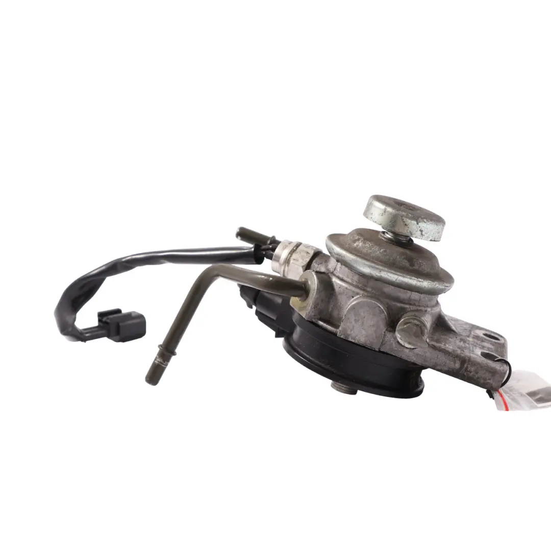 Hyundai H-1 2.5 D4CB Diesel Fuel Filter Housing Cap - SKU 31970-4H001 - Part number 31970-4H001