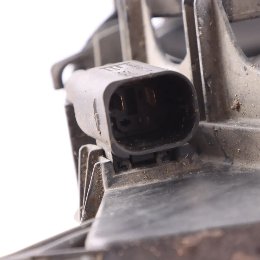 Fan Housing With Fan 600W 6901861 to BMW X3 Series E83 with Part number 3400022 BMW X3 Series E83 Fan Housing With Fan 600W 6901861 - SKU 3400022 - Part number 3400022