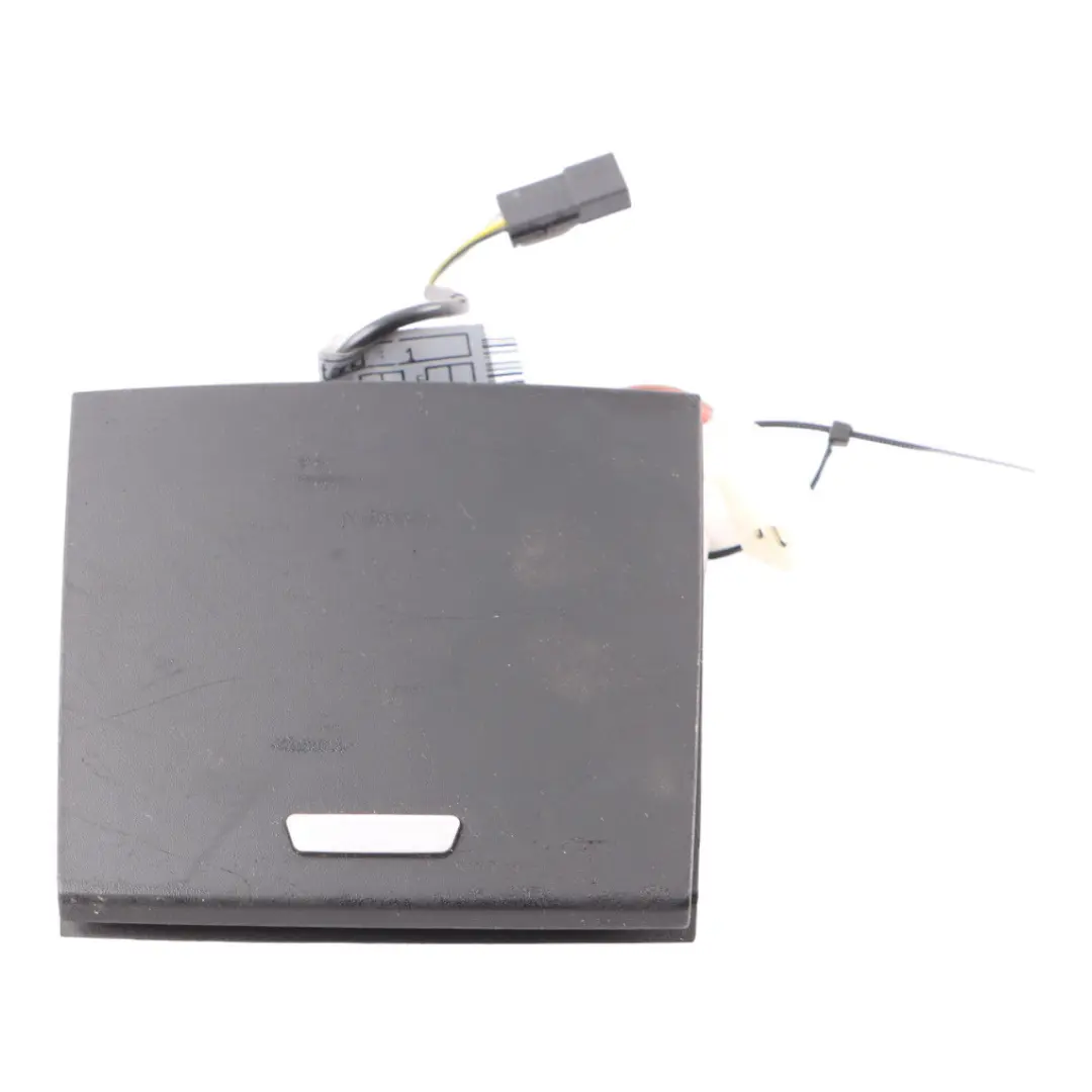 E83N LCI Enchufe Encendedor Tapa para BMW E83 con número de pieza 3428288 BMW E83 E83N LCI Enchufe Encendedor Tapa - SKU 3428293-2 - Número de pieza 3428288