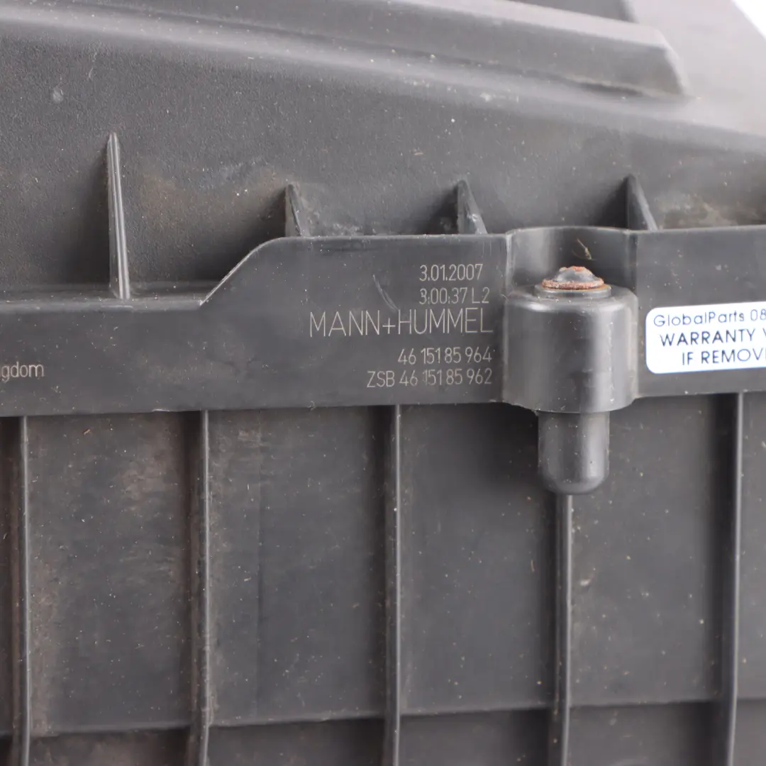 Caja filtro aire Silenciador admisión Caja filtro para Skoda Octavia II con número de pieza 3C0129607AQ Skoda Octavia II Caja filtro aire Silenciador admisión Caja filtro - SKU 3C0129607AQ - Número de pieza 3C0129607AQ