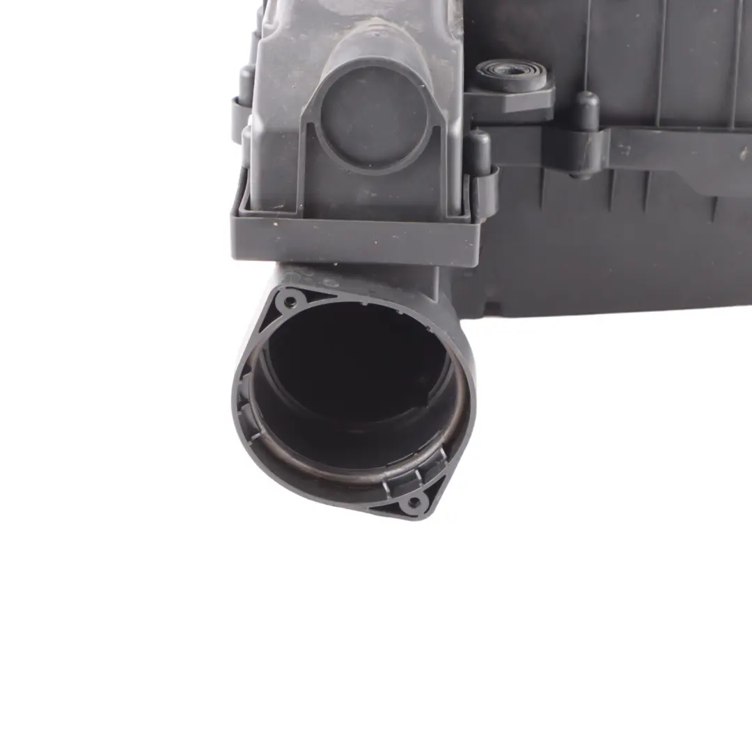 Filter Box Audi A3 8P Air Intake Silencer Housing Filter Box to Air with Part number 3C0129607BC Air Filter Box Audi A3 8P Air Intake Silencer Housing Filter Box - SKU 3C0129607BC - Part number 3C0129607BC