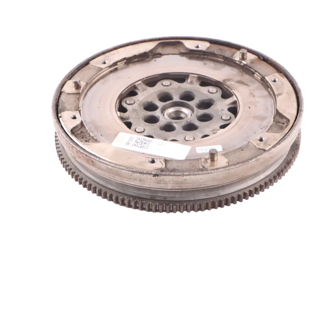 N47 Double volant d'inertie boîte automatique 4150552 pour BMW E87 LCI E90 120d 320d à propos du numéro de pièce 7637279 BMW E87 LCI E90 120d 320d N47 Double volant d'inertie boîte automatique 4150552 - SKU 7637279-2 - Numéro de pièce 7637279