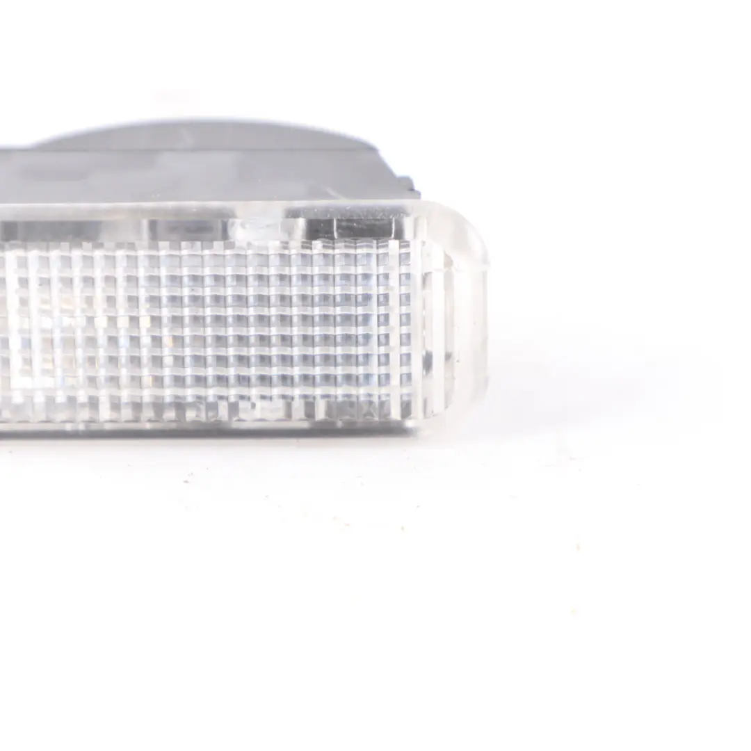 Audi A3 8P Innen Fußraumleuchte Lampe Höflichkeit - SKU 4B0947415A - Teilenummer 4B0947415A