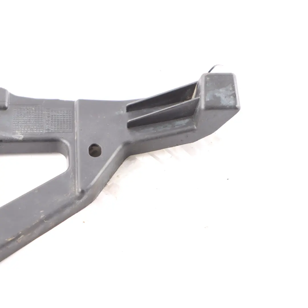 Audi A6 C6 parachoques delantero derecho montaje soporte cubierta - SKU 4F0807228 - Número de pieza 4F0807228