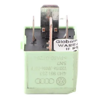 Use Steuermodul Relais 4 Pin Licht grün Einheit für Audi A3 8P Multi mit Teilenummer 4H0951253 Audi A3 8P Multi Use Steuermodul Relais 4 Pin Licht grün Einheit - SKU 4H0951253 - Teilenummer 4H0951253