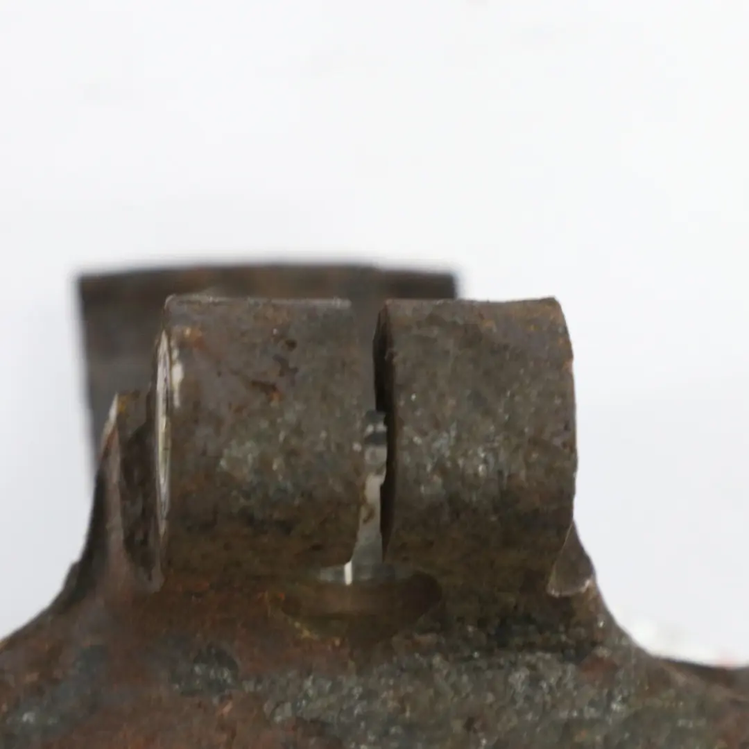 Zwrotnica Przednia Lewa Piasta Koła do Hyundai H1 o numerze 51715-4H200 Hyundai H1 Zwrotnica Przednia Lewa Piasta Koła - SKU 51715-4H200 - Numer Części 51715-4H200