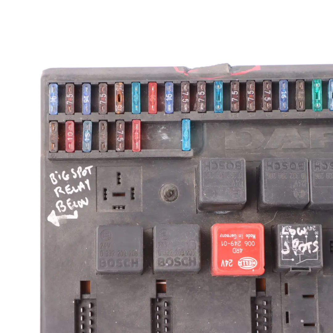 85CF Fuse Box Module Electrical Relay Control Unit to DAF with Part number 518171004 DAF 85CF Fuse Box Module Electrical Relay Control Unit - SKU 518171004 - Part number 518171004