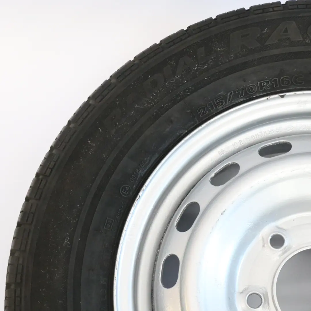 Felga Stalowa Z Oponą Hankook 215/70 16" 6,5J H do Hyundai H-1 o numerze 529104H000HM Hyundai H-1 Felga Stalowa Z Oponą Hankook 215/70 16" 6,5J H - SKU 529104H000HM - Numer Części 529104H000HM