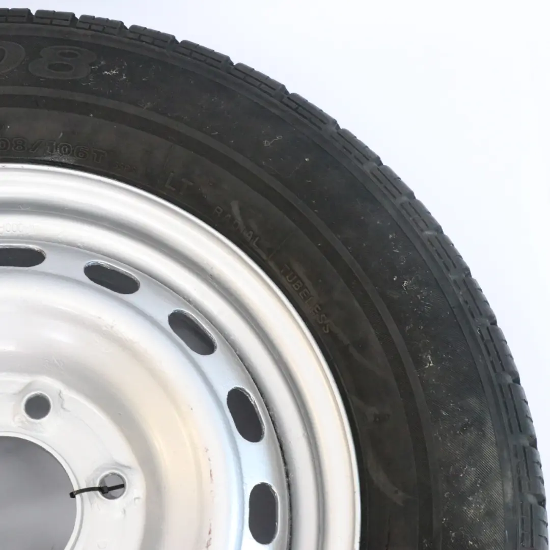 Stahlfelge mit Reifen Hankook 215/70 16" 6,5J H für Hyundai H-1 mit Teilenummer 529104H000HM Hyundai H-1 Stahlfelge mit Reifen Hankook 215/70 16" 6,5J H - SKU 529104H000HM - Teilenummer 529104H000HM